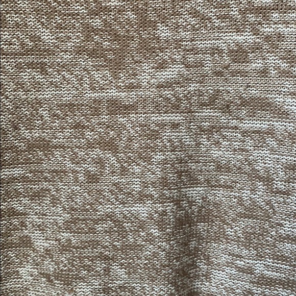 brown and white sweater - Picture 2 of 3